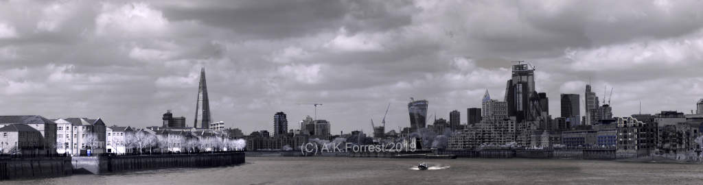 Infrared thames pano